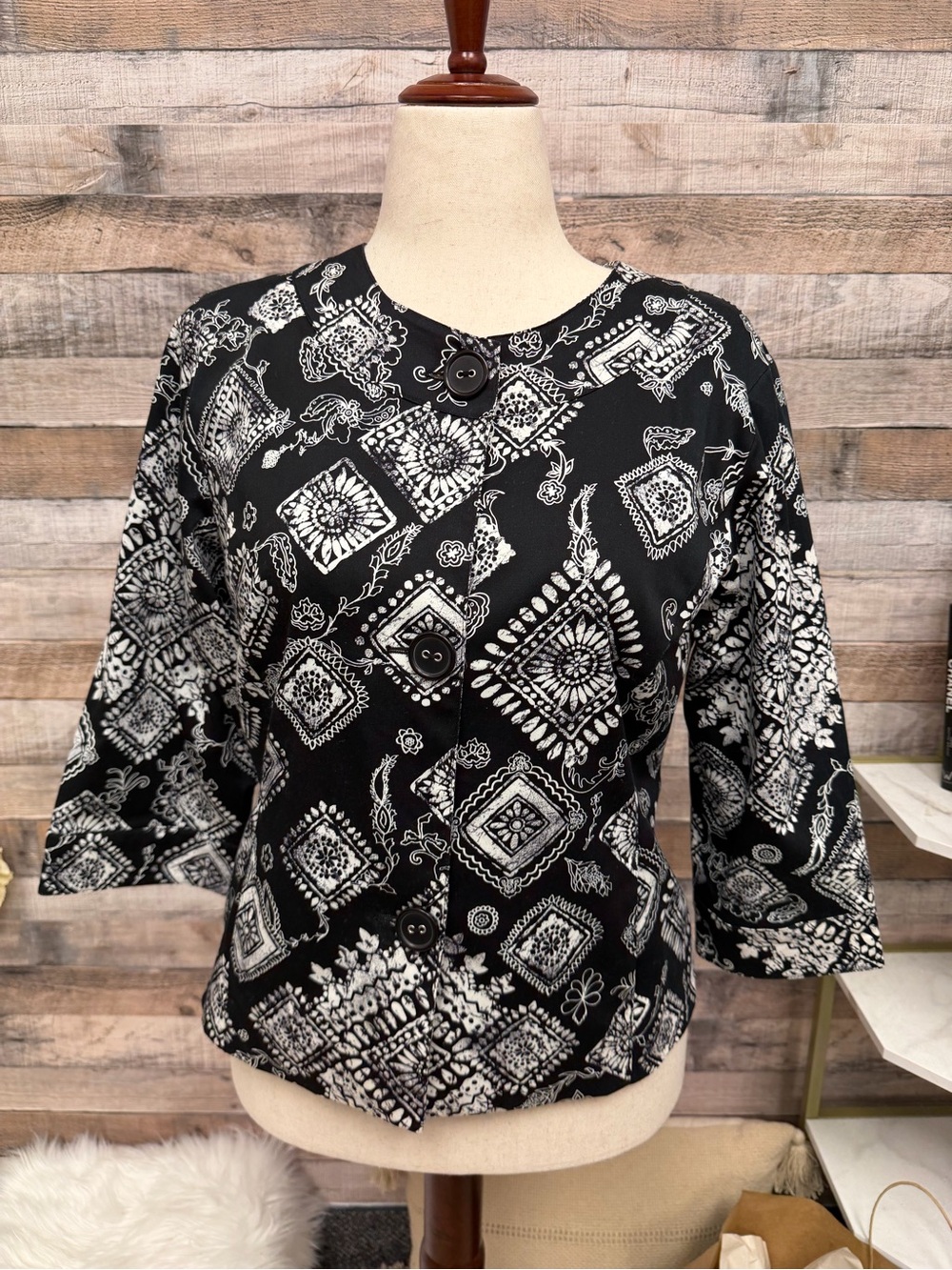 Cold water Creek Black/White Geometric Jacket Print